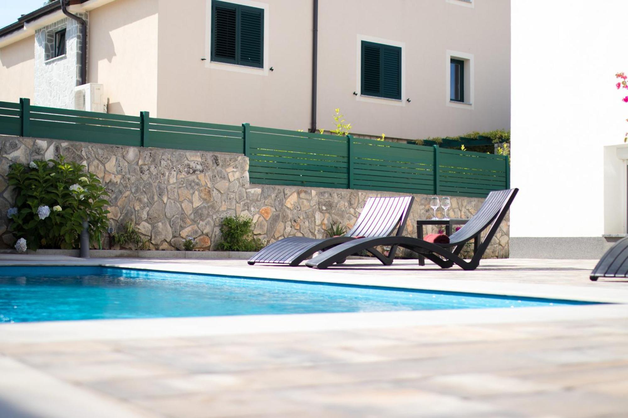 Apartments Flowers Krk Town Exterior photo